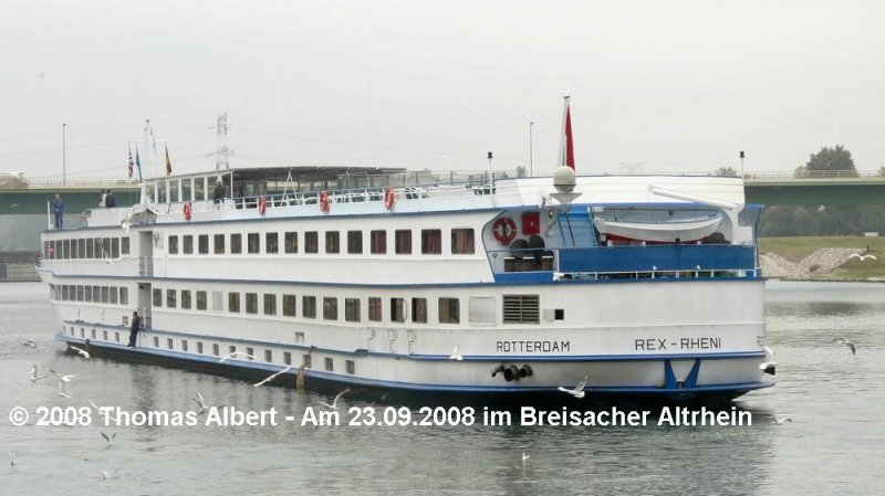 Name:  REX-RHENI  - Name:  REX RHENI  / Baujahr: 1979 / Bauwerft: Bodewes in Millingen a/d Rijn (Niederlande) - Baunummer 745 / Flagge: Niederlande / Lnge: 90,50 m / Breite: 11,40 m / Tiefgang: 1,40 m bis 1,57 m / 151 Passagiere / Antrieb: 2 x Deutz mit je 1080 PS / Eigner ~ Betreiber: Rijfers River Cruises in Arnhem (ex Filia Rheni BV in Oosterbeek bis 2004) / Heimathafen: Rotterdam / Fahrtgebiet: Rhein und Mosel / Schiffs- oder Registriernummer: 02007993 / Bemerkung: Das Schiff wurde 1978 bis 1979 in drei Sektionen erbaut. Das Achterschiff bei Bodewes, das Mittelschiff bei Slob in Sliedrecht und das Vorschiff bei Schram in Bolnes. Der Zusammenbau erfolgte bei Bodewes und die Probefahrt am 19.05.1979.
 	 