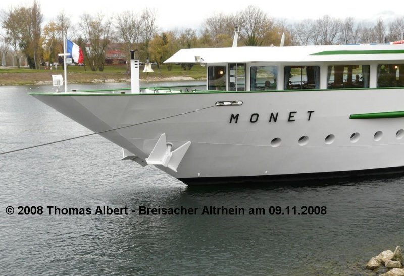 Weitere Fotos:  MONET  (1999) - Bugansicht von Backbord