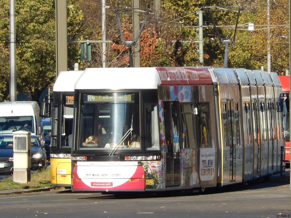 Flexity Nr. 8027 der BVG in Berlin.