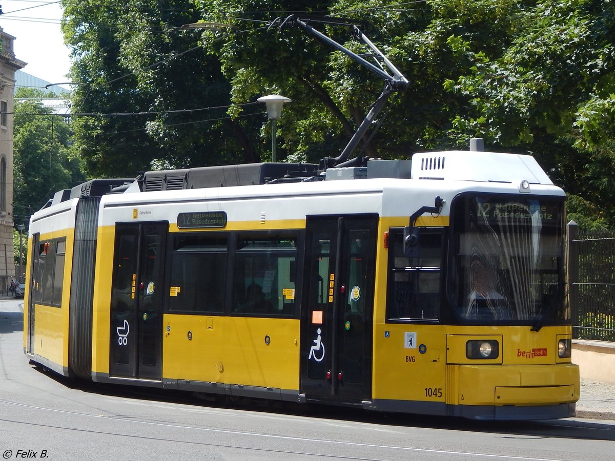GT6 N-U Nr. 1045 der BVG in Berlin.
