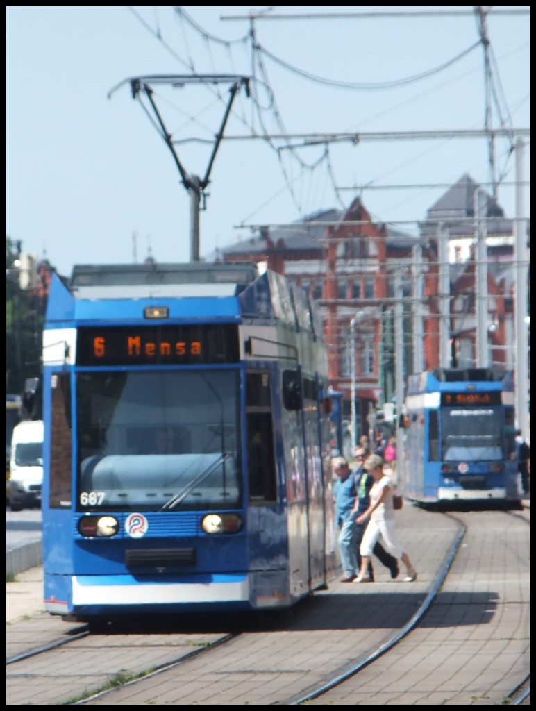 Moderne Stra�enbahn in Rostock.