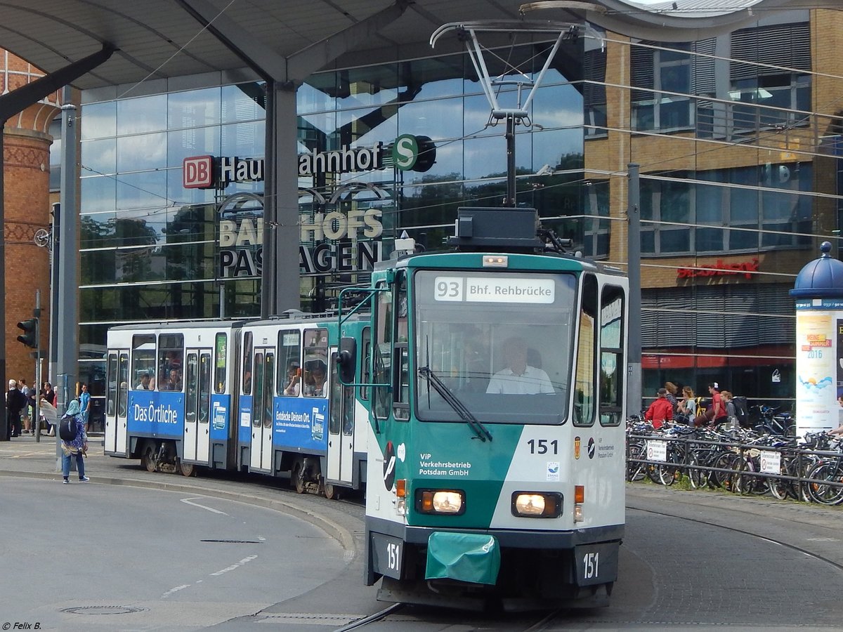 Tatra Nr. 151 und 255 der ViP in Potsdam.