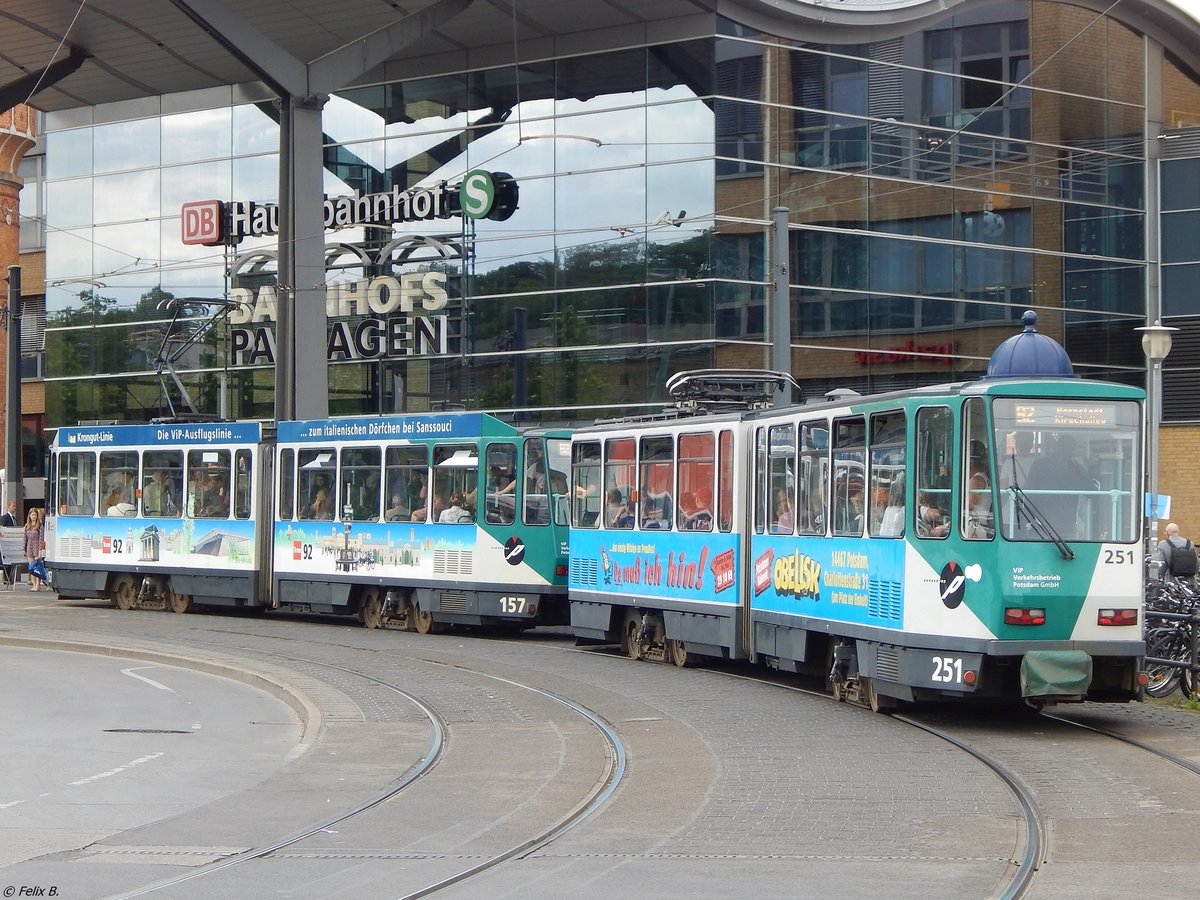 Tatra Nr. 157 und 251 der ViP in Potsdam.