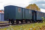 Der schmalspurige zweiachsige Gepäckwagen D 170, ex Appenzeller Bahn F 170, der meterspurigen Museumsbahn Alp-Bähnle Amstetten-Oppingen (gehört zu den Ulmer Eisenbahnfreunde e.V.)